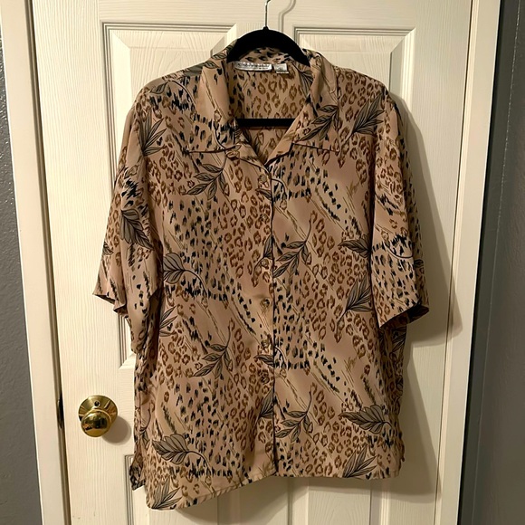 Vintage 3x leopard plant print blouse. - Picture 1 of 5